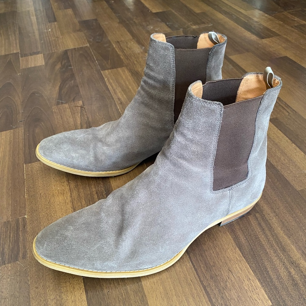 Cowboy Suede taupe Chelsea boots